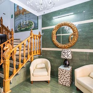 Hostal Rr Feria By Beleret